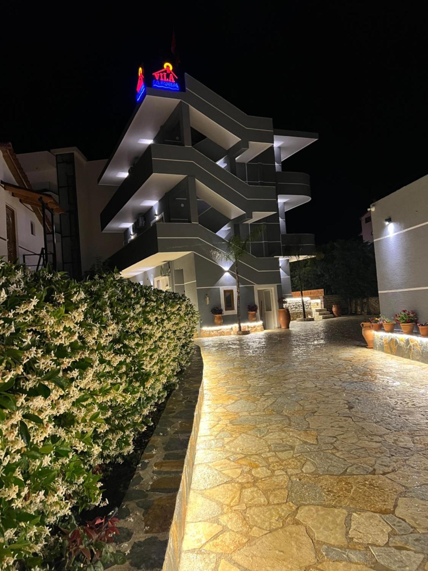Vila La Familia Ksamil Exterior photo